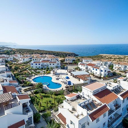 Carrington Holidays Kyrenia  Eksteriør billede