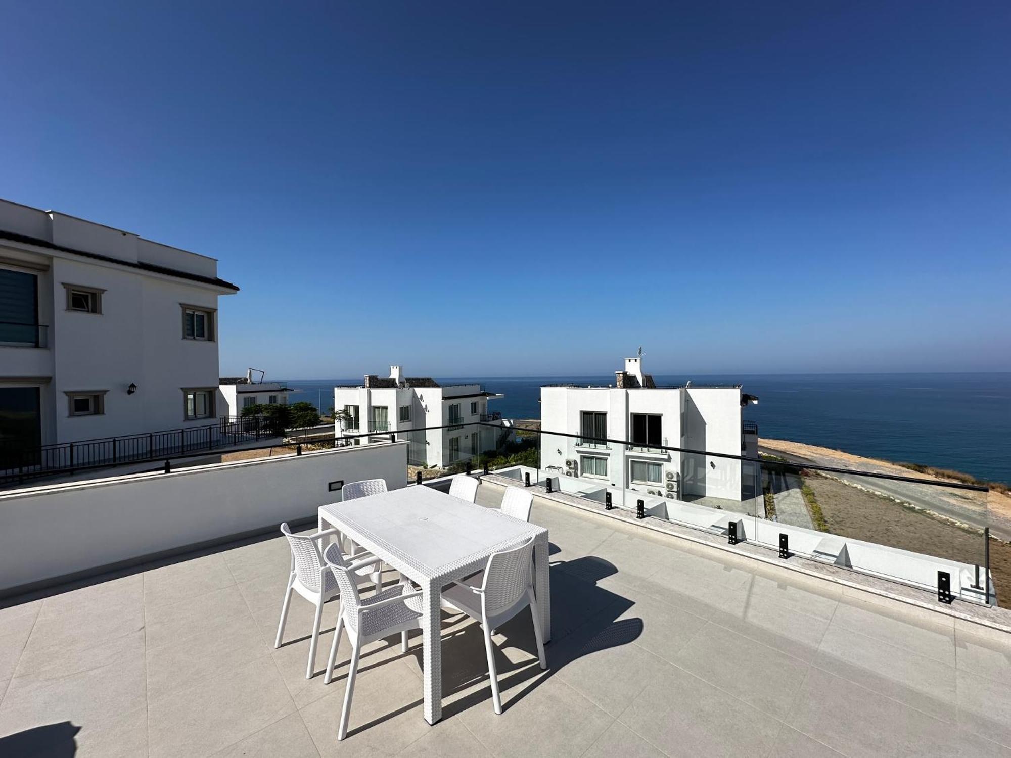 Carrington Holidays Kyrenia  Eksteriør billede