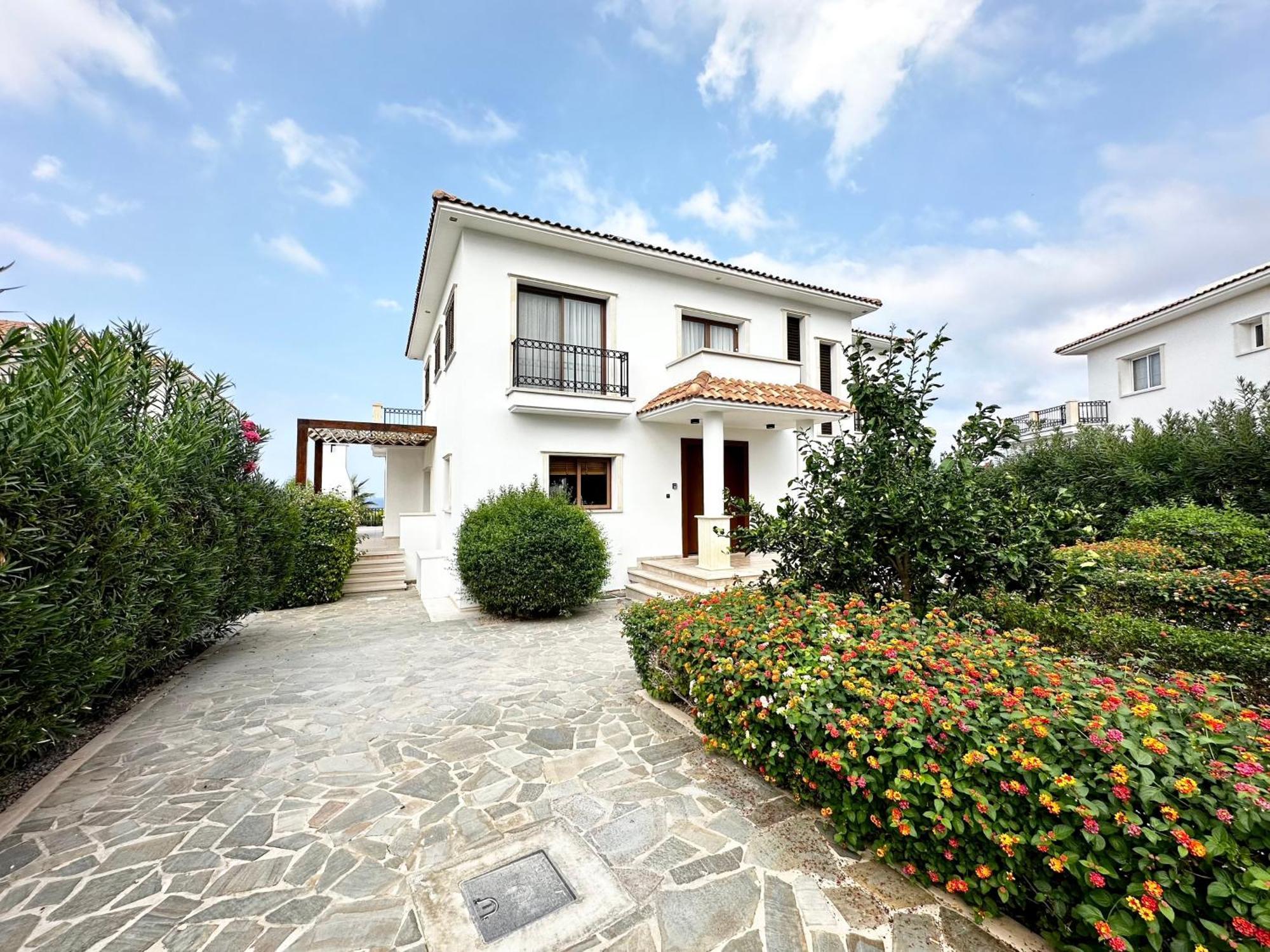 Carrington Holidays Kyrenia  Eksteriør billede