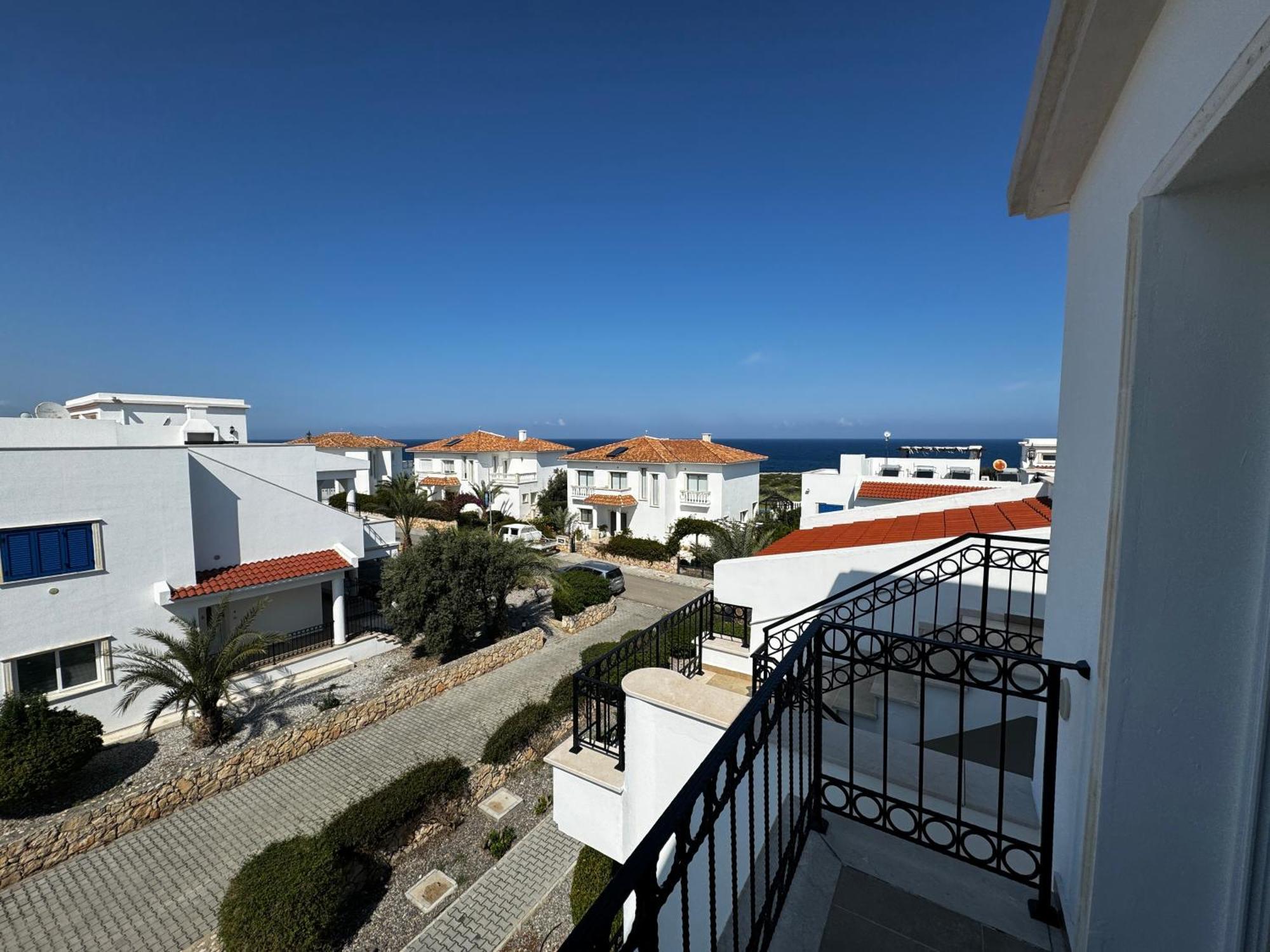 Carrington Holidays Kyrenia  Eksteriør billede