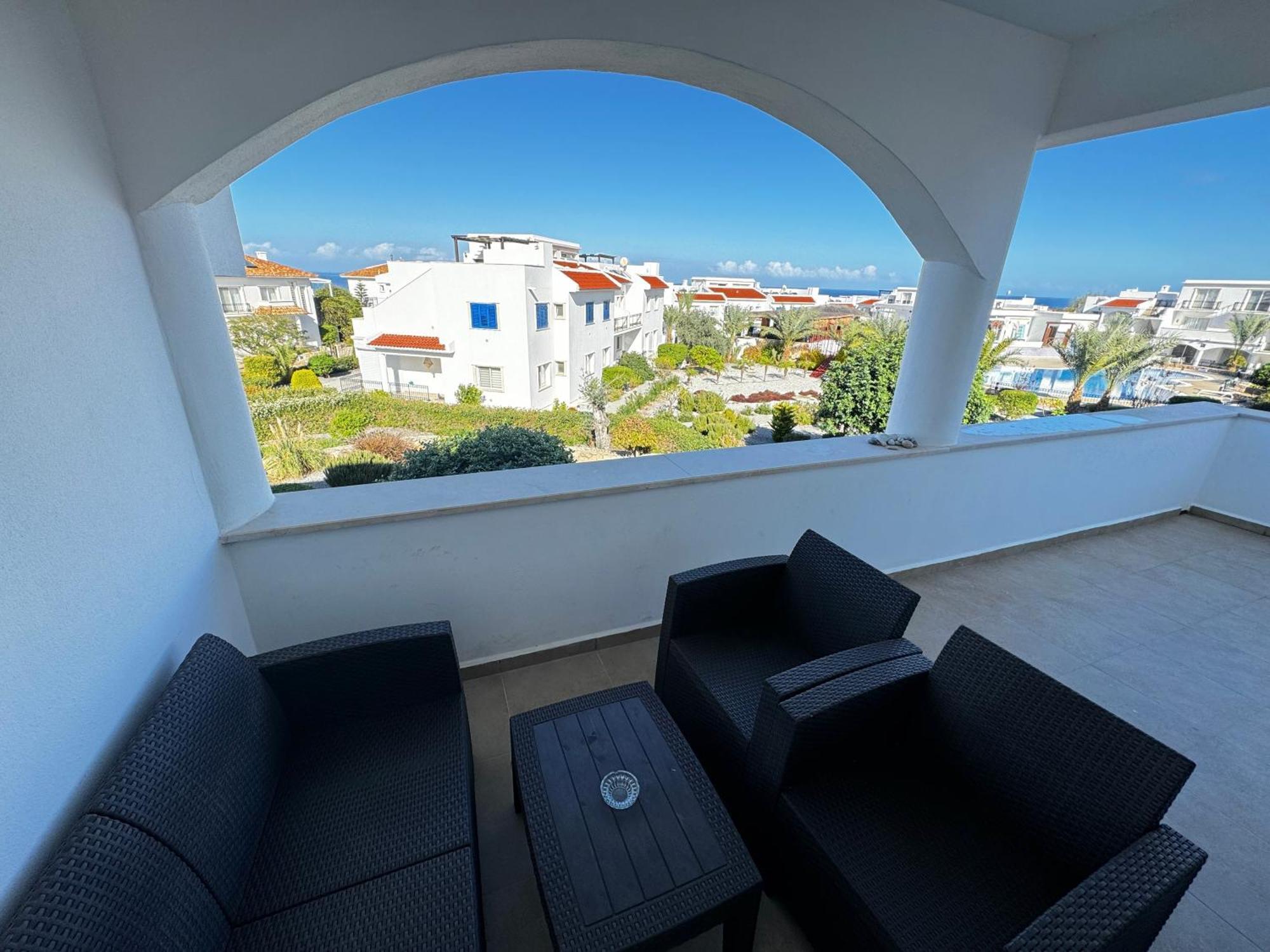 Carrington Holidays Kyrenia  Eksteriør billede