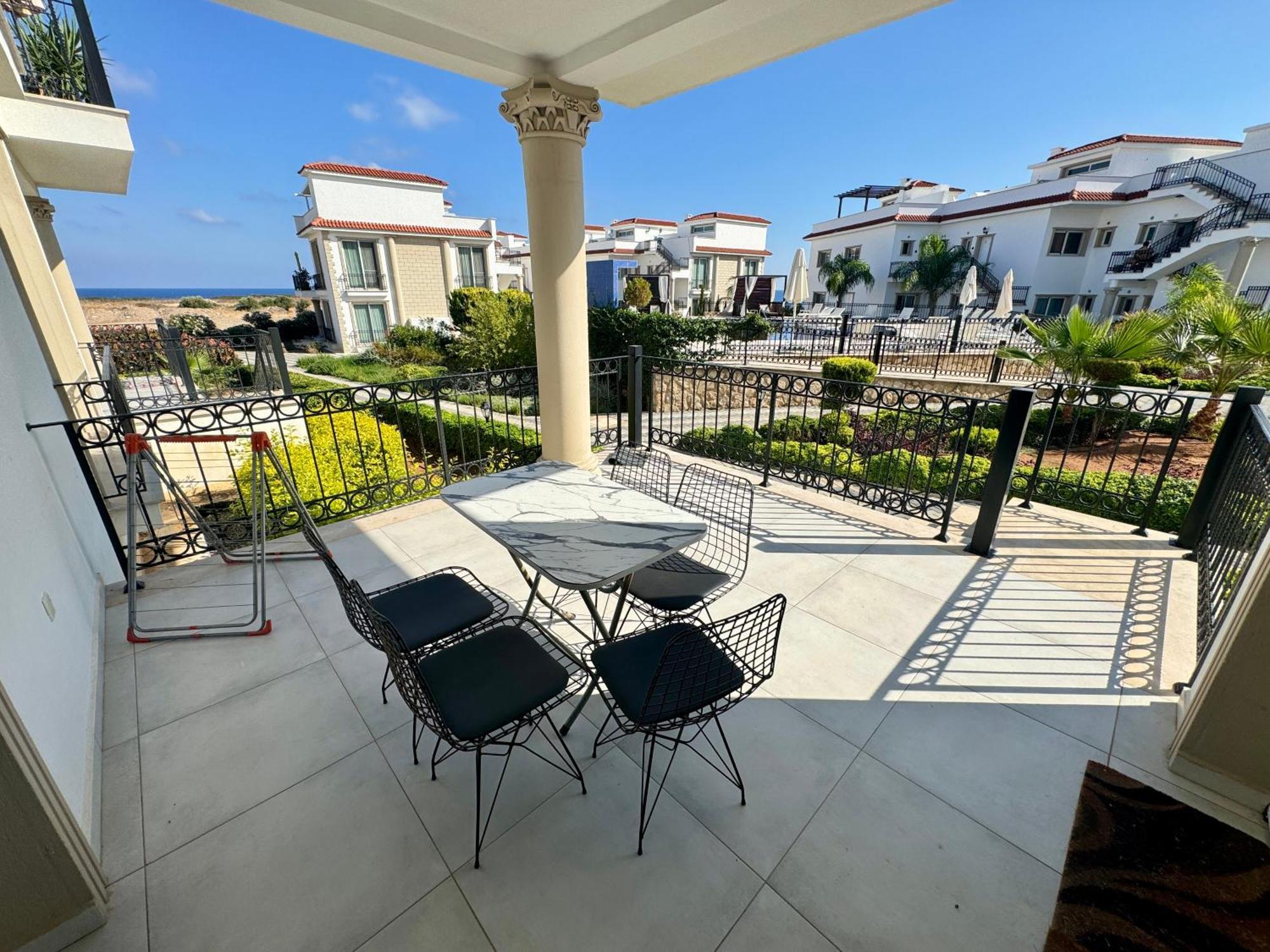 Carrington Holidays Kyrenia  Eksteriør billede